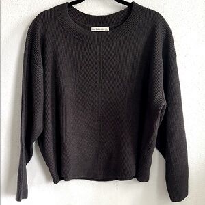 ZARA CHARCOAL GRAY SWEATER